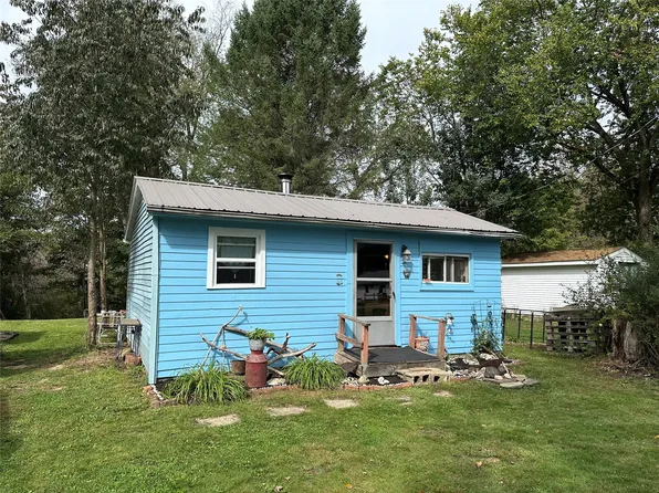 2323 Lakeview Dr, Linesville, PA 16424