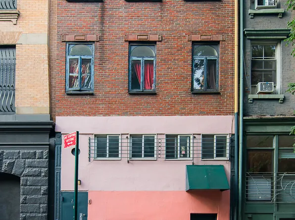 25 Bleecker Street