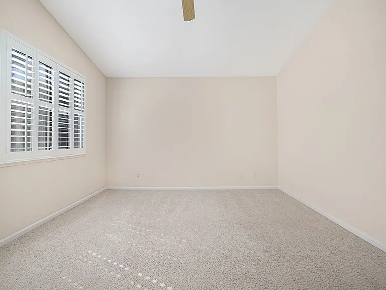 48900 Sauvignon Ct — Photo 2