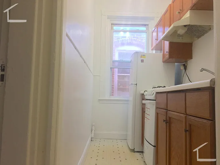 1822B Beacon St #A7 — Photo 8
