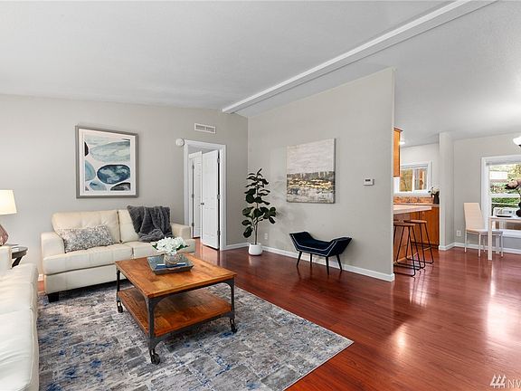 2nd image of 14118 137th St NW