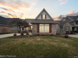 4581 Villa France Dr, Brighton, MI