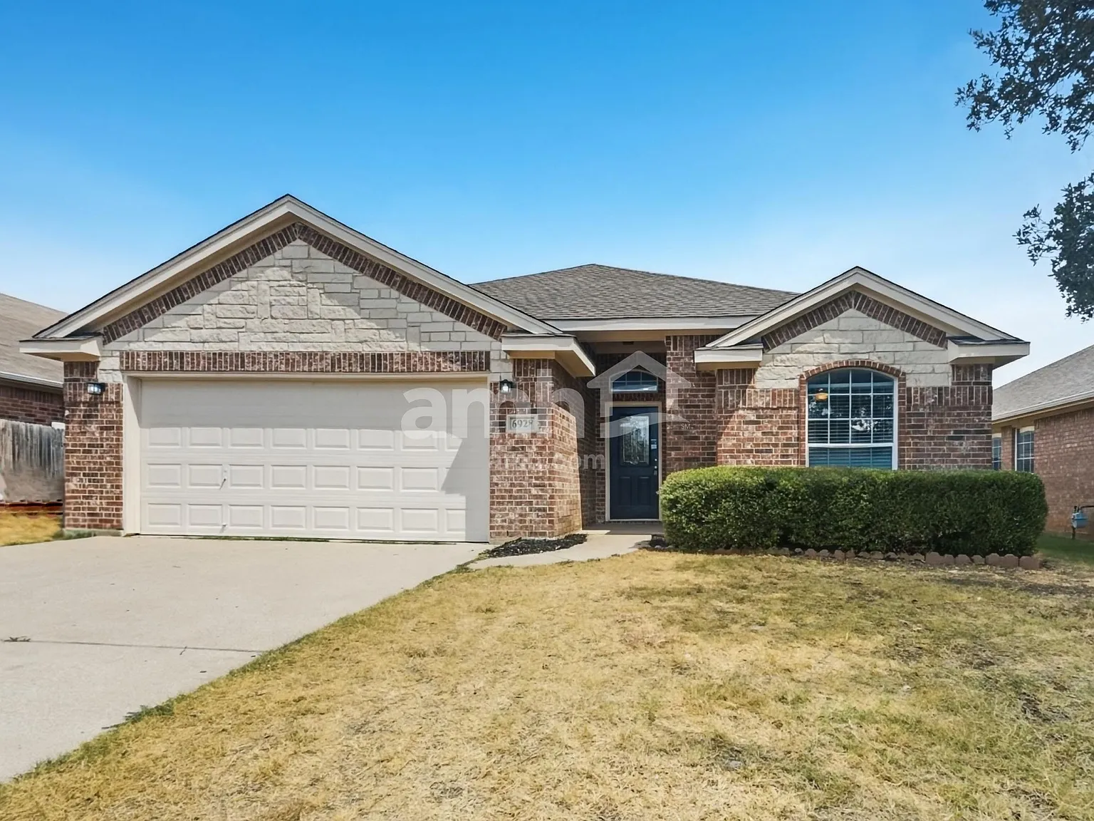 3 bed, 2.0 bath, 1608 sqft, $2,225 — Photo 1