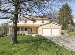 7824 Woodstone Dr, Cincinnati, OH 45244