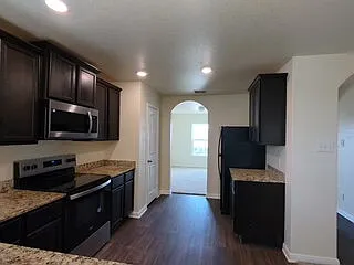 Building Photo - 15266 Snug Harbor Way