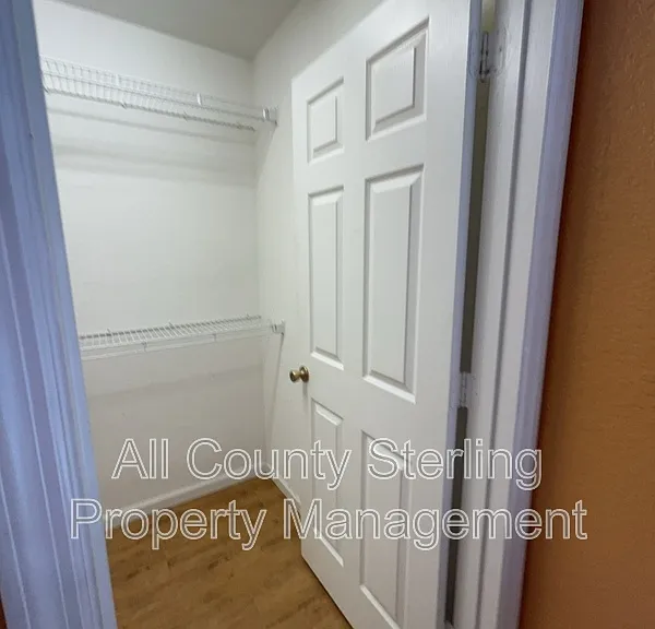 5052 Hawkstone Dr — Photo 7