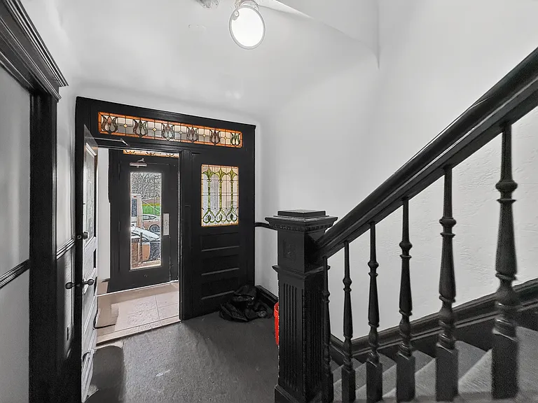 345 Walnut St #1R — Photo 37