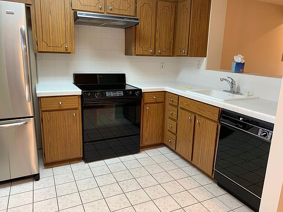 3rd image of 19212 Vineyard Ln