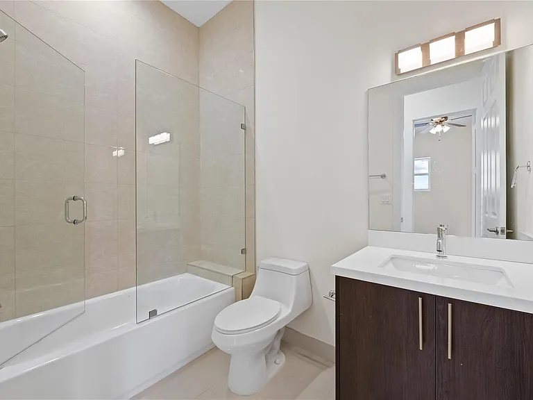 1434 SW 4th Ave #1434 — Photo 9