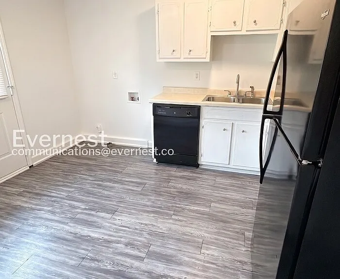 1114 N Graycroft Ave — Photo 6