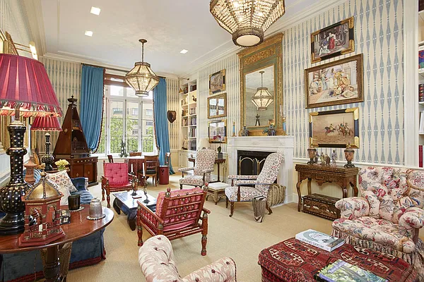 Sold by Compass | media 17