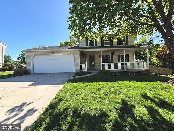 2nd image of 1406 Princeton Rd