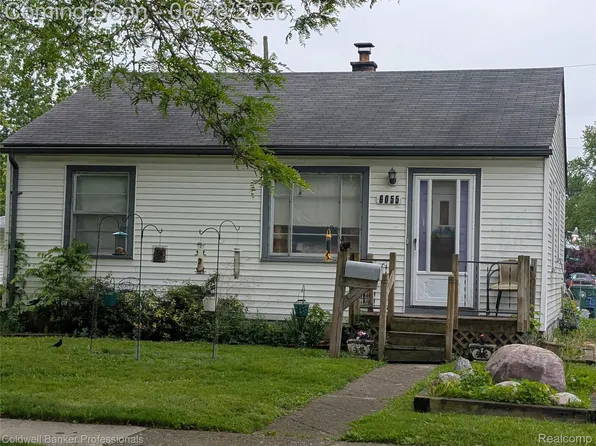 6055 Harrison St, Garden City, MI 48135