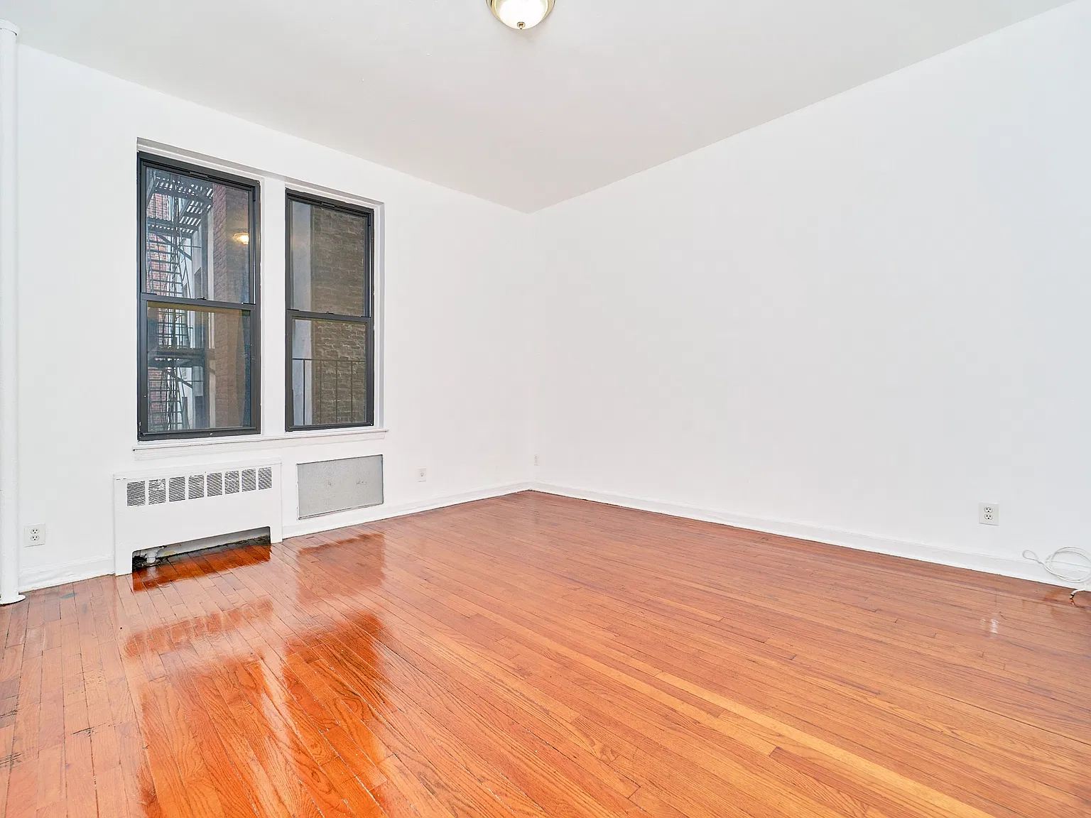 400 West 45th Street — Photo 1