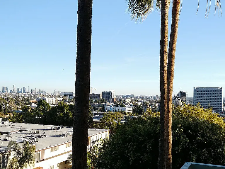 Five Star Suites — Photo 143