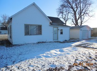 84 Hardy St, Akron, IA 51001