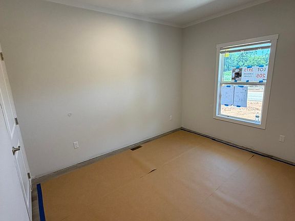 3rd image of 3973 Crimson Clover Ln
