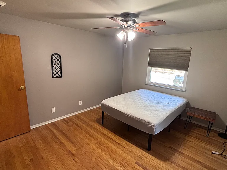 291-301 Riverside Dr #1 — Photo 6