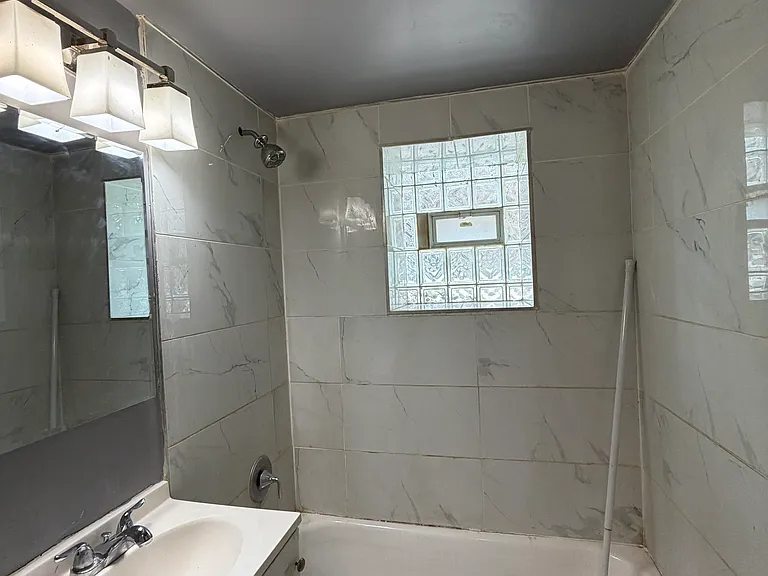 6131 S Racine Ave #G — Photo 7