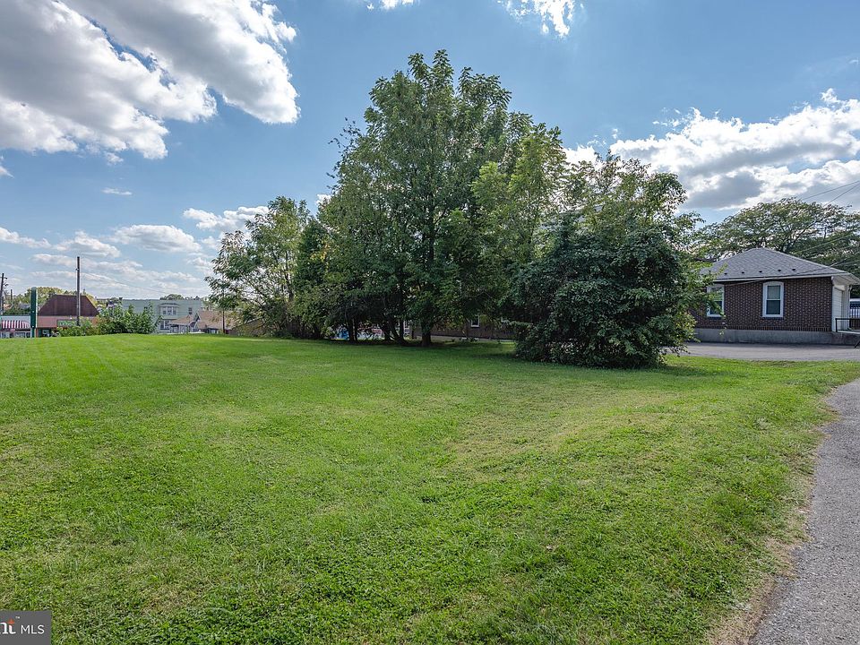 1st image of 1915 W Tilghman St #1919