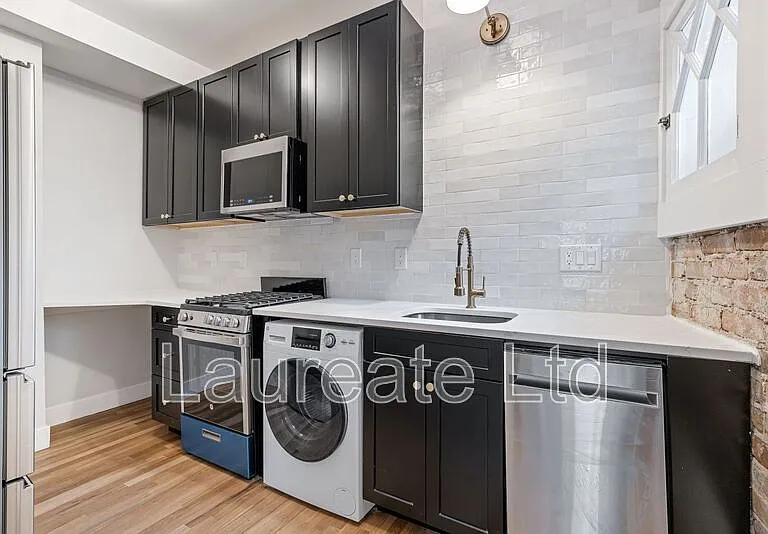 1126 N Lafayette St #2 — Photo 10