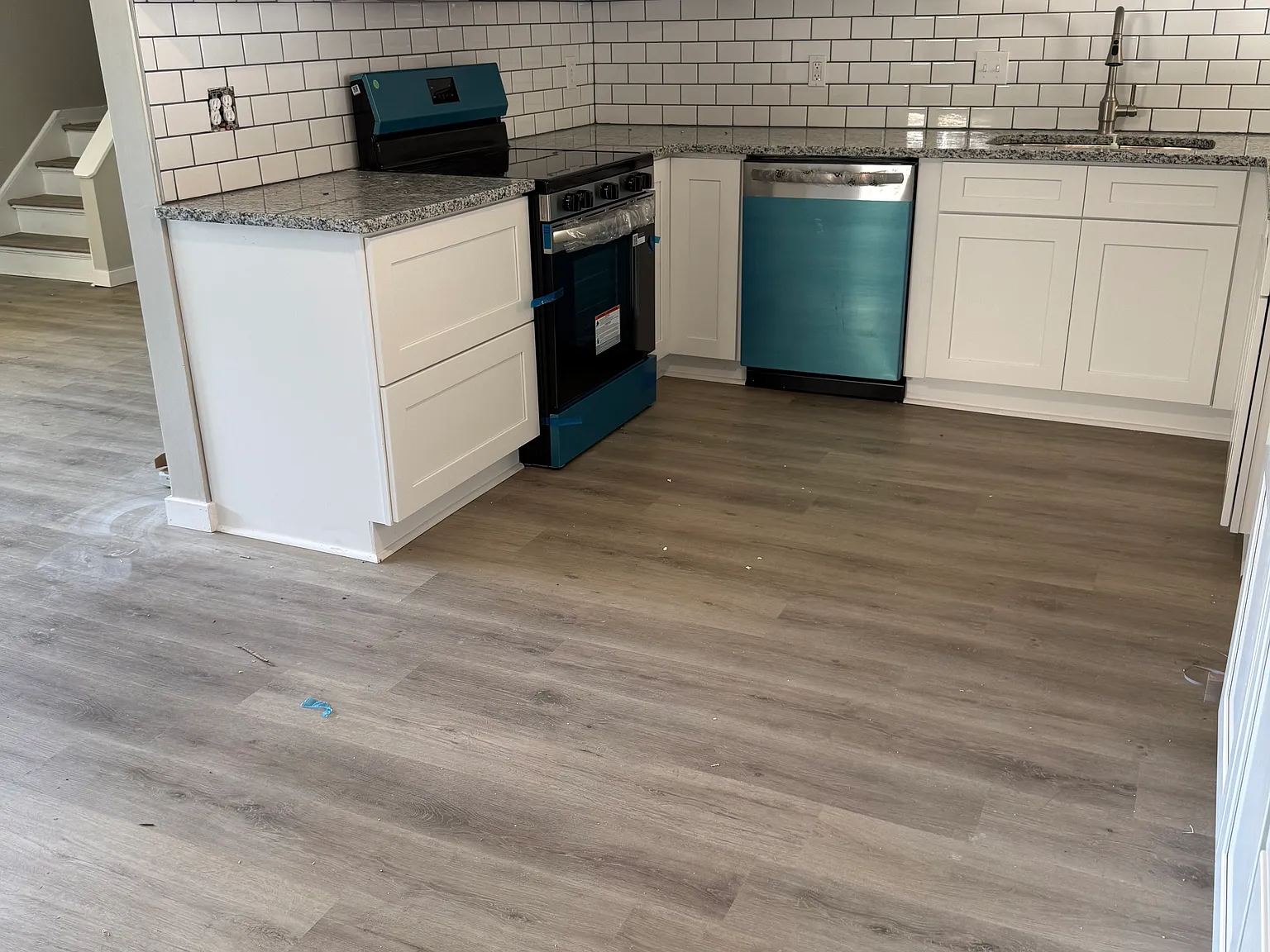 4 bed, 2200 sqft, $2,200 — Photo 4