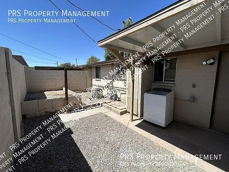 761 N Delaware St #A — Photo 25