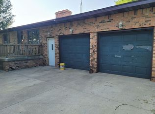 793 E 2500 North Rd, Moweaqua, IL 62550