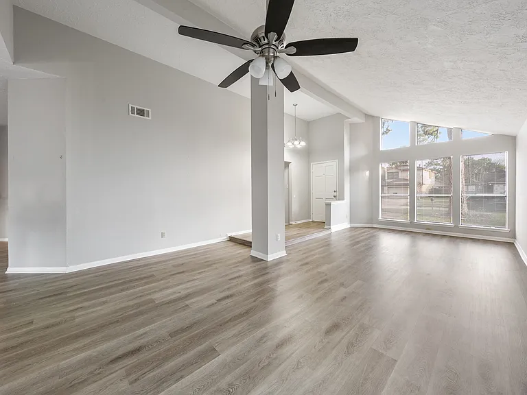 10530 Rippling Fields Dr — Photo 6