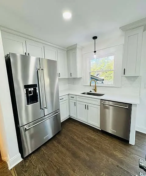 1001 Archdale Dr — Photo 9
