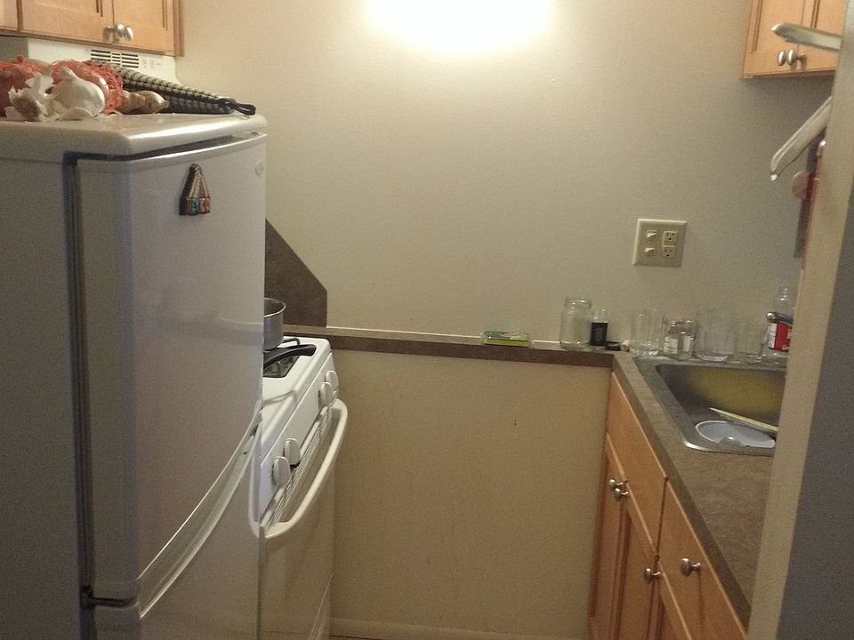 2nd image of 921 Church St APT 103