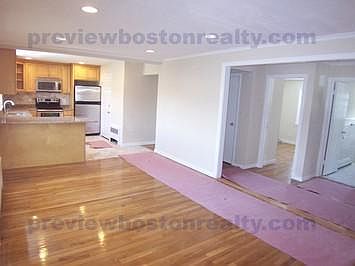 2nd image of 20 Cummings Rd #L2