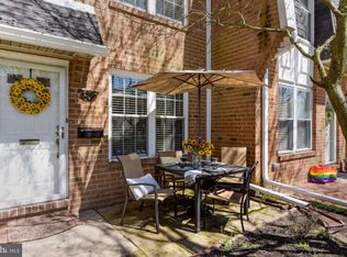 1047 Harbour Dr, Palmyra, NJ 08065