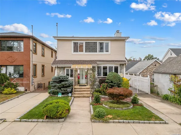 253-49 Pembroke Avenue, Little Neck, NY 11362