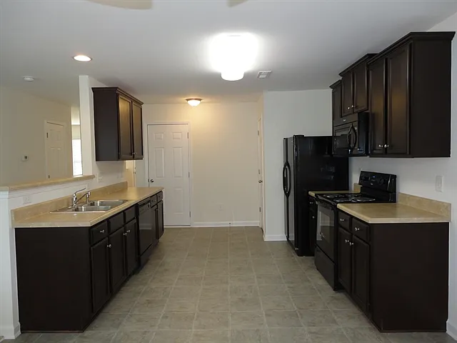 4109 Country Pine Ln — Photo 3