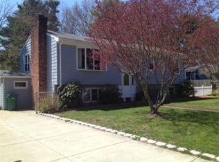 96 Magnolia St, Attleboro, MA 02703