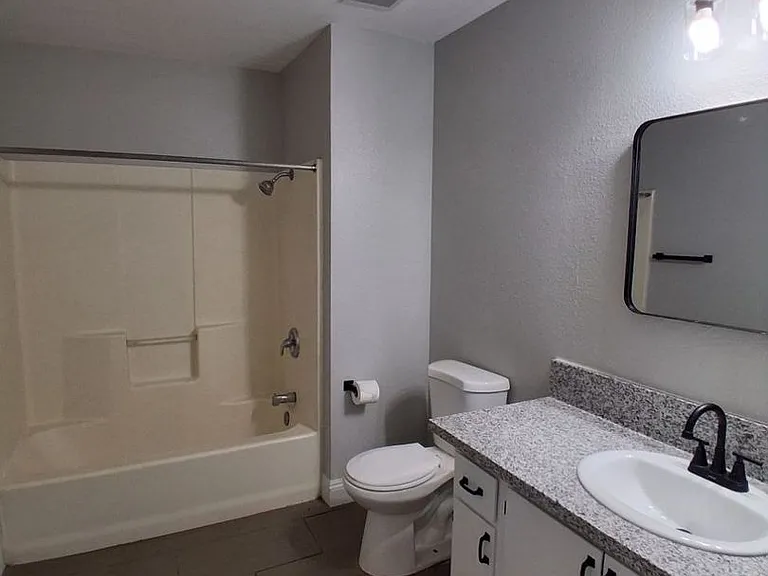 1452 S. College Ave — Photo 12