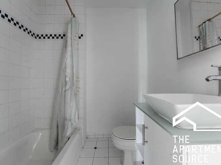 1001 N Richmond St #2S — Photo 13