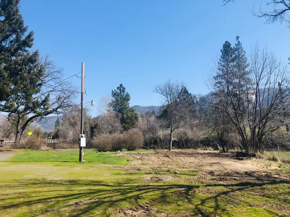 8031 Highway 238, Jacksonville, OR 97530