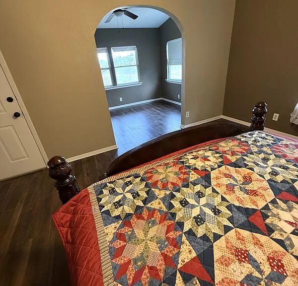 212 Thornton Ln — Photo 13