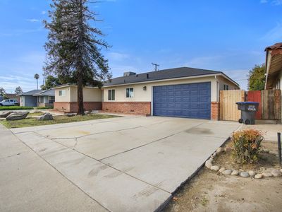 2404 W Walnut Avenue, Visalia, CA, 93277