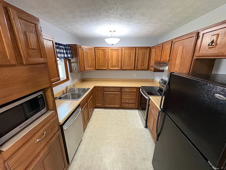 1804 Hartley St — Photo 8