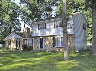 51422 Simmons Dr, South Bend, IN 46637