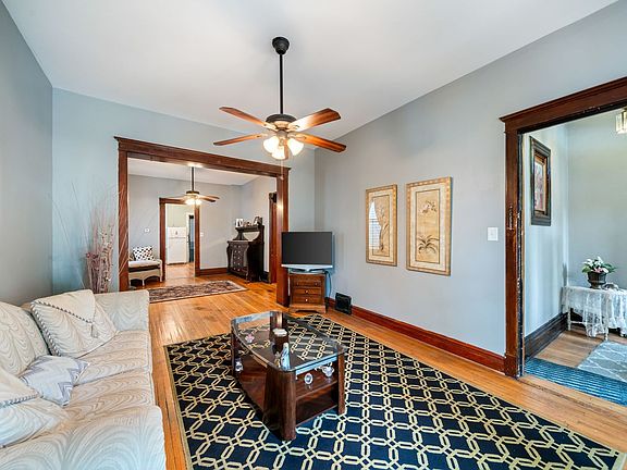 4th image of 1640 N Kedzie Ave