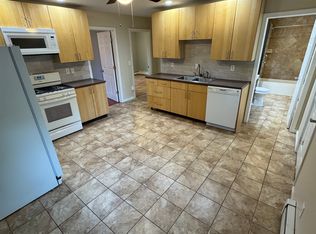 10 Keller Ct, Enfield, CT 06082