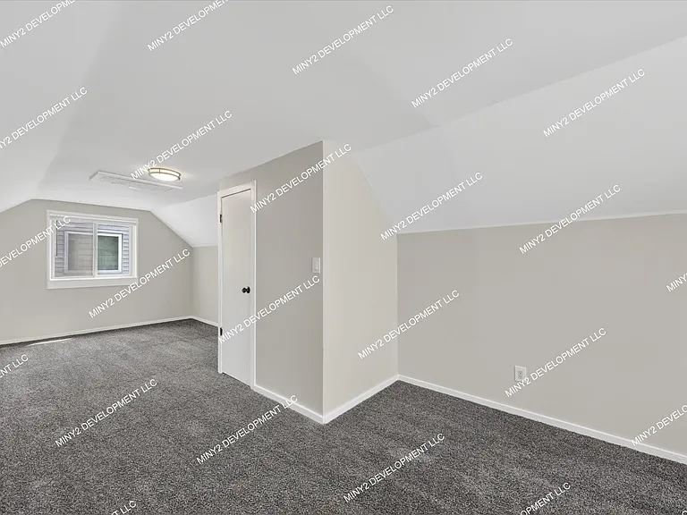 24273 Lauren Ave — Photo 21