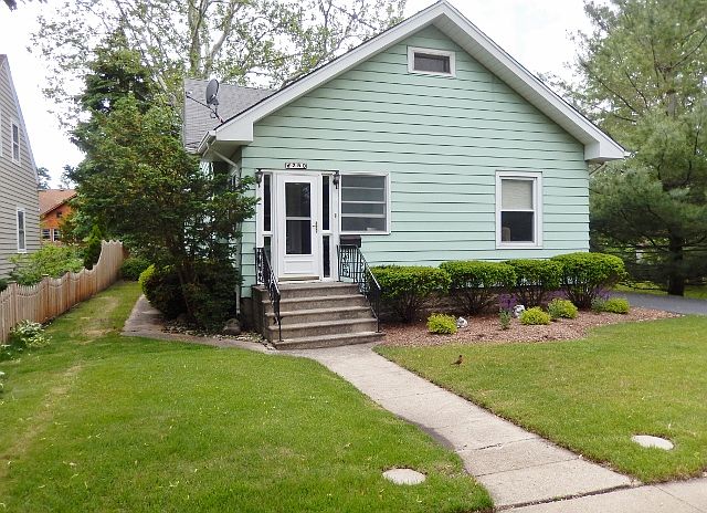 1st image of 250 S Seymour Ave