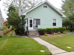 250 S Seymour Ave, Grayslake, IL