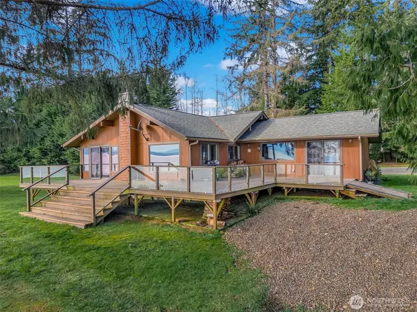 556 State Route 401, Naselle, WA 98638