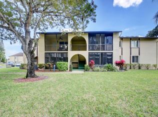 304 Pine Ridge Cir APT B-2, Greenacres, FL 33463